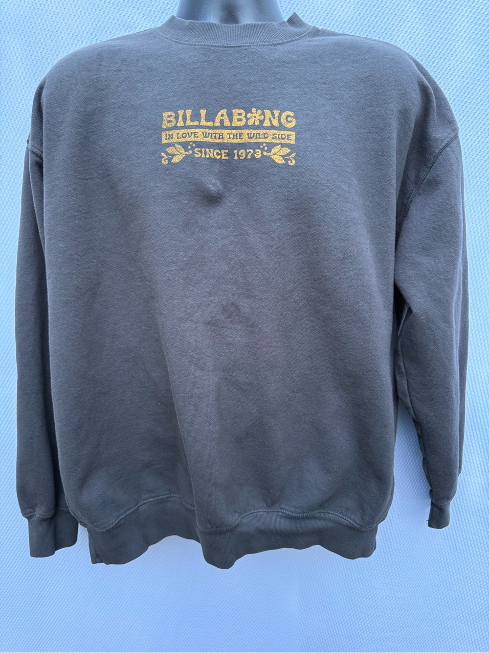 Billabong Vintage Style Graphic Sweatshirt Gray M Peace Sign Wild Side